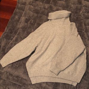 H&M Gray Turtleneck Sweater